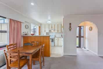 5 Nikau Place, Otaki