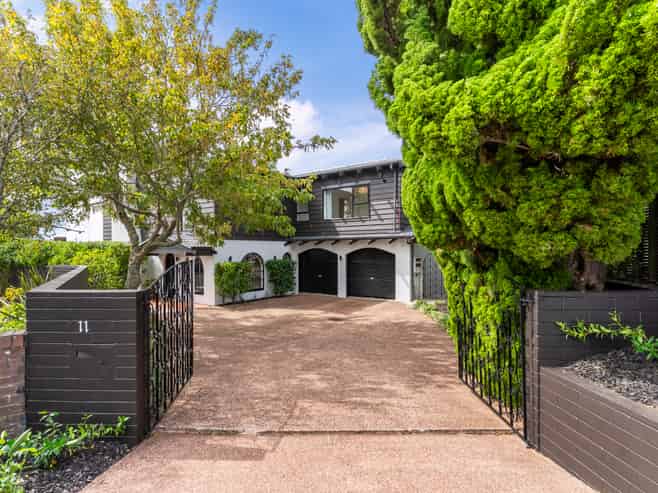 11 Lawndale Place, St Heliers