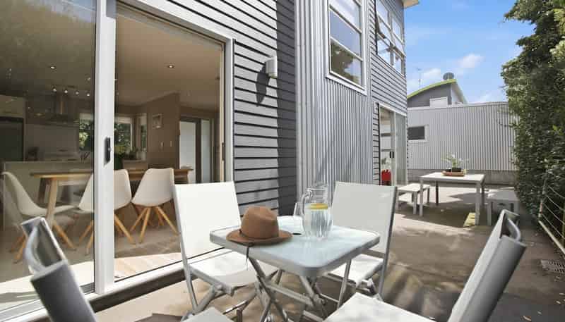 32C Gilbert Street, New Plymouth Central