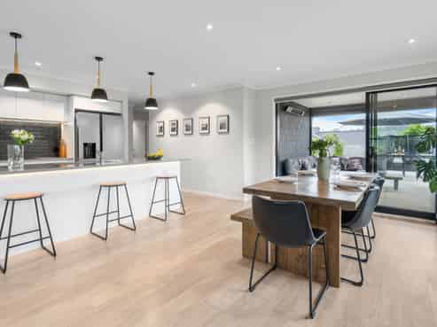 6 Minerva Avenue, Helensville