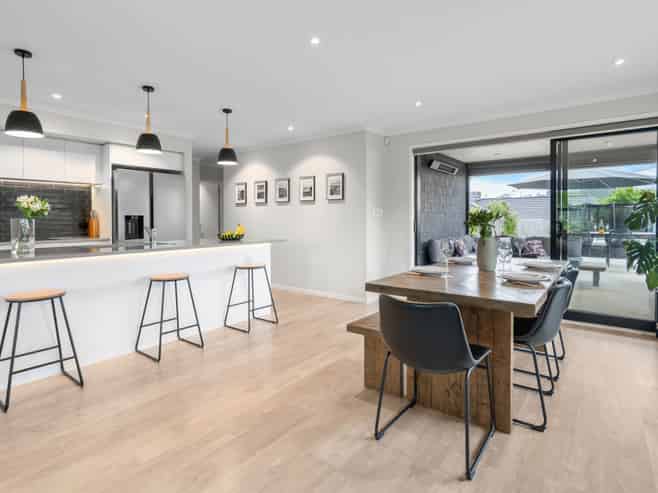 6 Minerva Avenue, Helensville