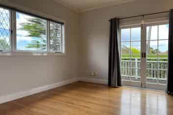 24 Pleasant Road, Glen Eden