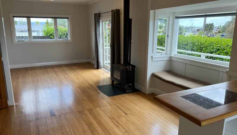 24 Pleasant Road, Glen Eden