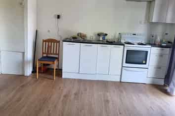 142 Archers Road, Glenfield