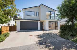 3 Shelby Place, Long Bay