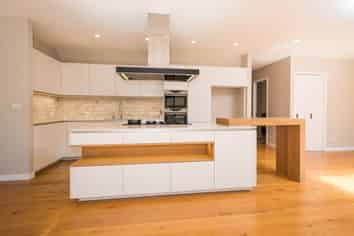 3 Shelby Place, Long Bay