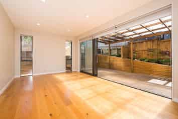 3 Shelby Place, Long Bay