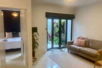 1D/10 Crummer Road, Grey Lynn