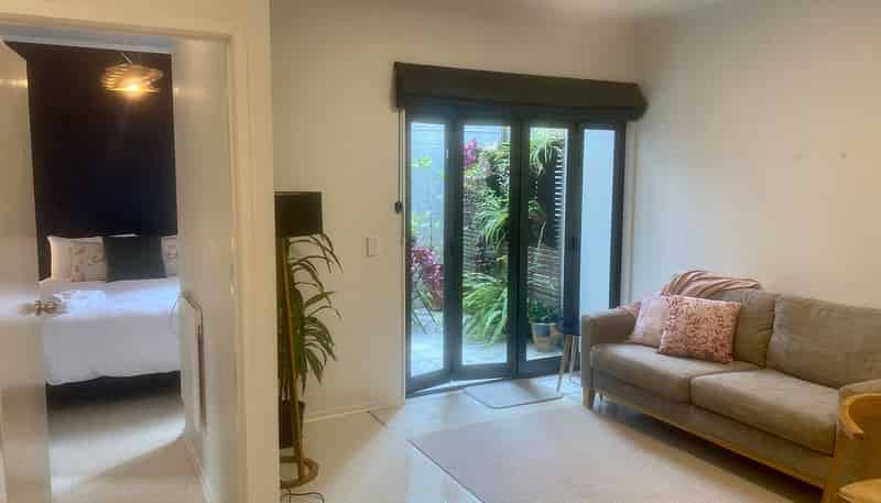 1D/10 Crummer Road, Grey Lynn