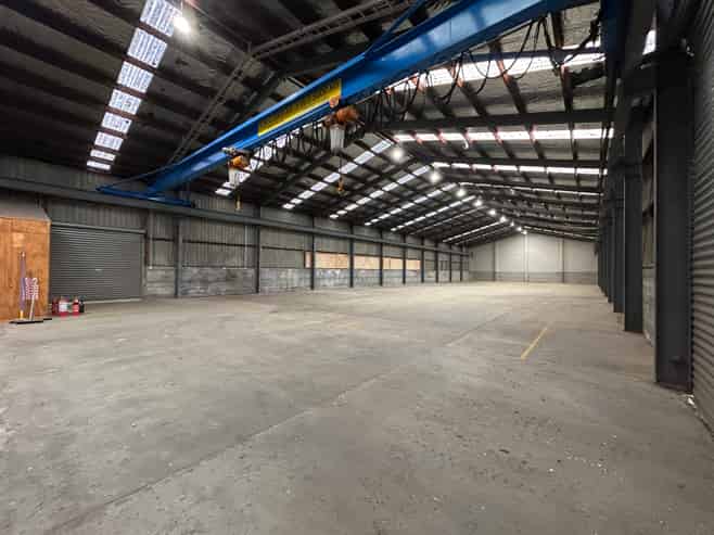 Impressive Standalone Warehouse with Offices