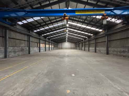 Impressive Standalone Warehouse with Offices