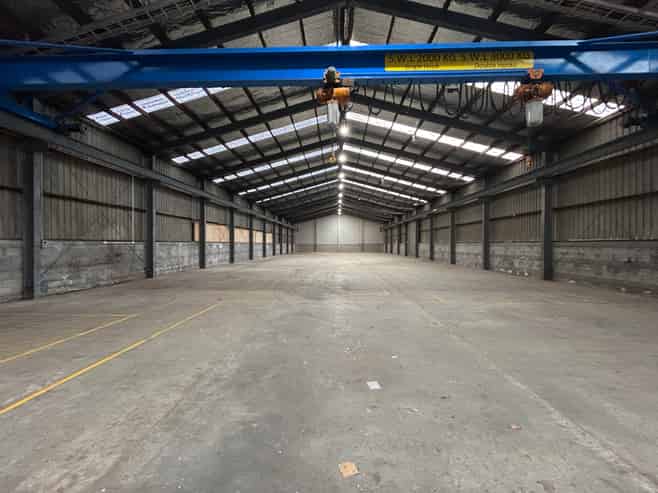 Impressive Standalone Warehouse with Offices