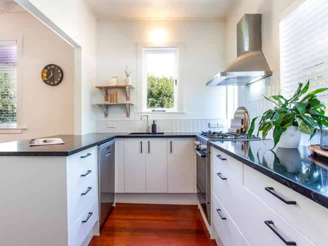 8 Oakley Avenue, Waterview