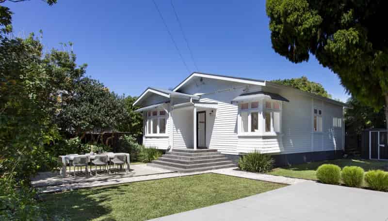 8 Oakley Avenue, Waterview