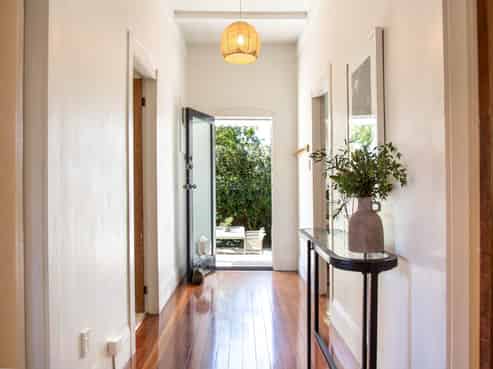 8 Oakley Avenue, Waterview
