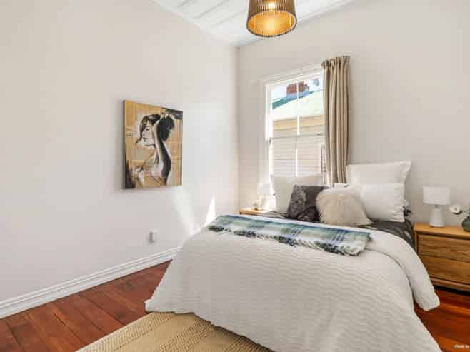 44 Leslie Avenue, Morningside