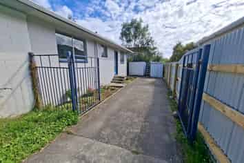 20 Blue Mountains Road, Silverstream