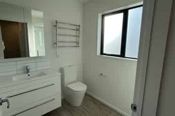 2-124 North Avon Road, Richmond