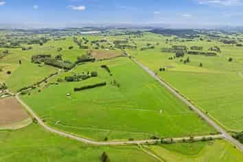 6496 State Highway 1, Pakaraka