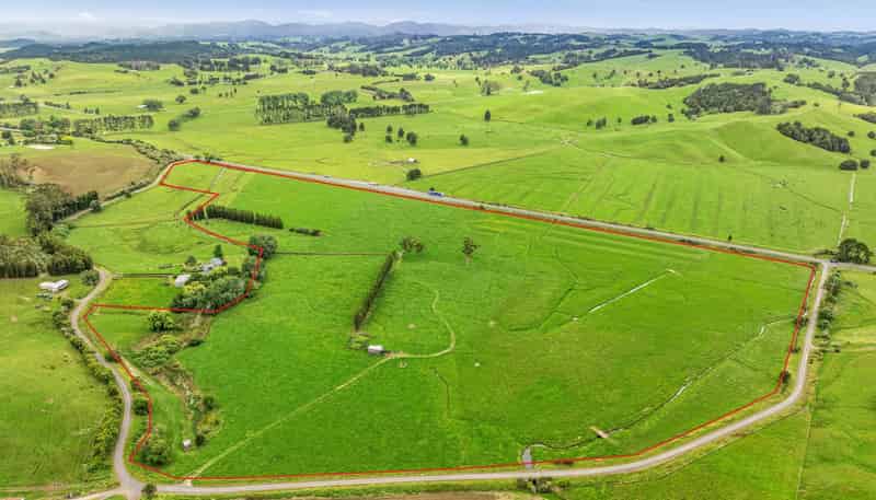 6496 State Highway 1, Pakaraka