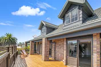 20 The Glebe, Coastlands