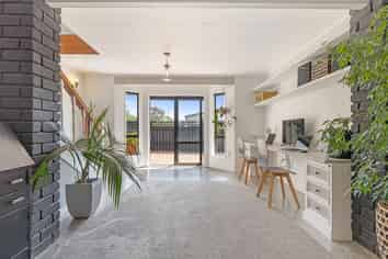 20 The Glebe, Coastlands