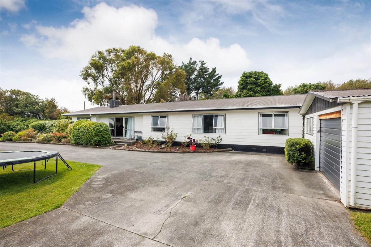 TEAM LEWIS - LARGE FAMILY REQUIRED, Marton