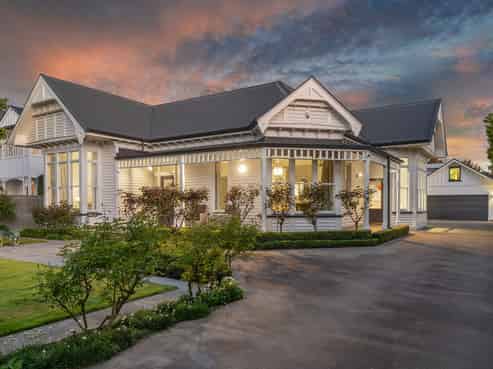 28 Knowles Street, Merivale