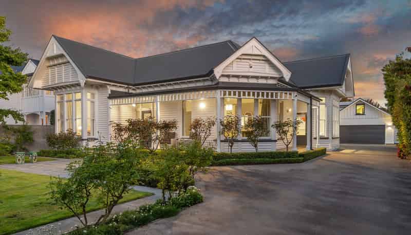 28 Knowles Street, Merivale