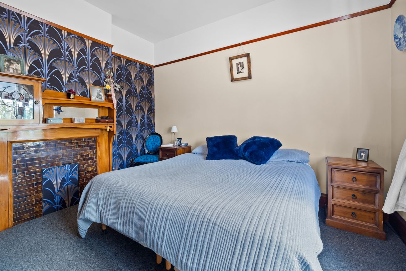 Walk to cafes, shops & local amenities! - Altro