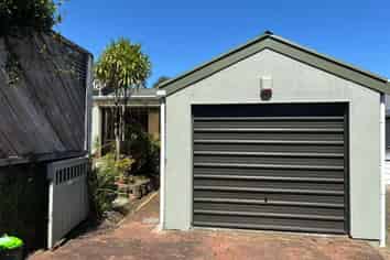 2/27 Marriott Road, Pakuranga