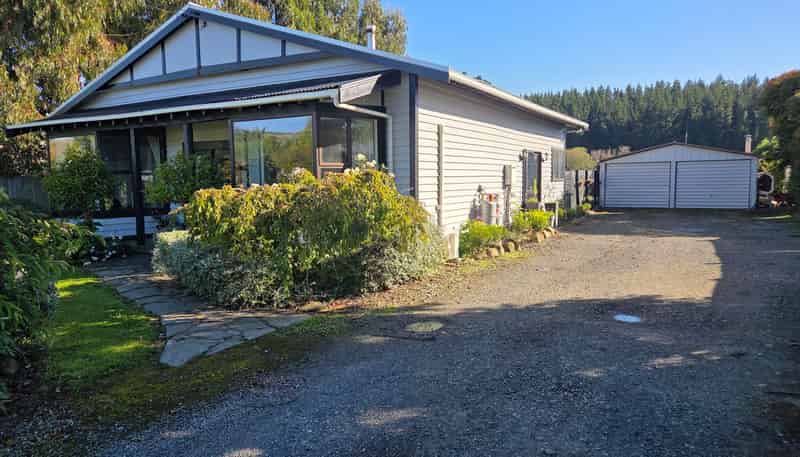 12 Halsey Street, Clinton