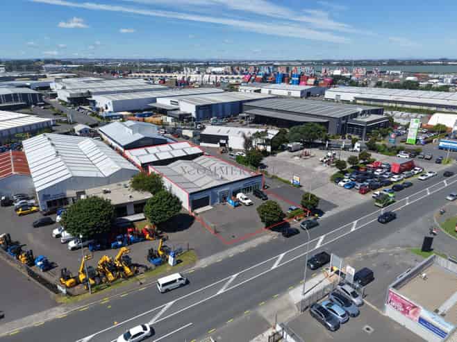 Road Front Warehouse & Office, Exclusive Yard 