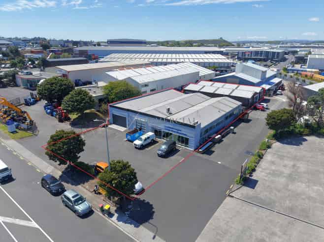 Road Front Warehouse & Office, Exclusive Yard 