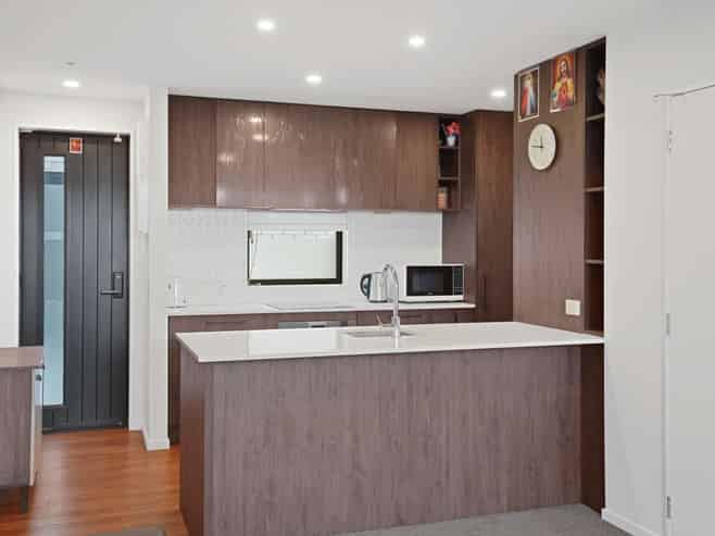 4/327 Lincoln Road , Addington