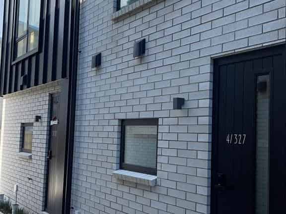 4/327 Lincoln Road , Addington