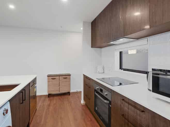 4/327 Lincoln Road , Addington