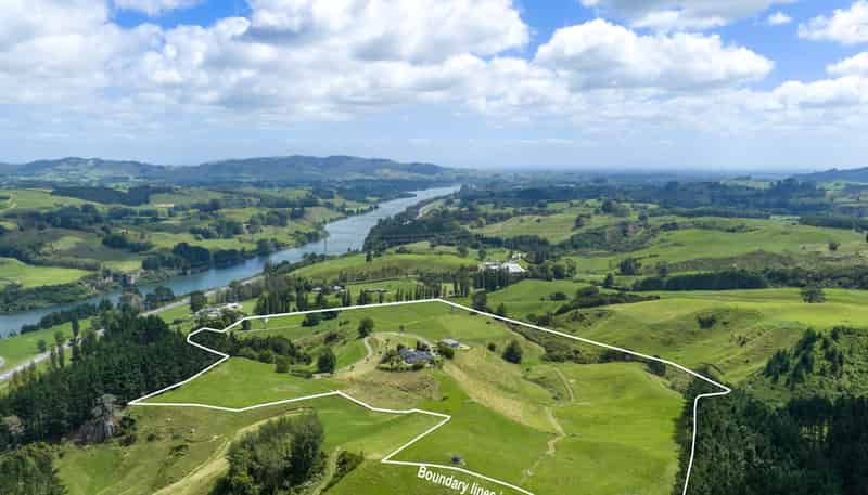 54 Kentucky Road, Karapiro