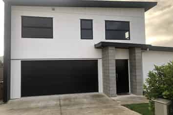 65 Featherstone Drive, Flagstaff