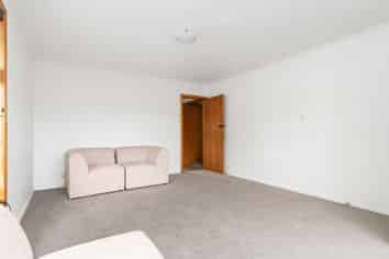 2/164 Avonhead Road, Avonhead