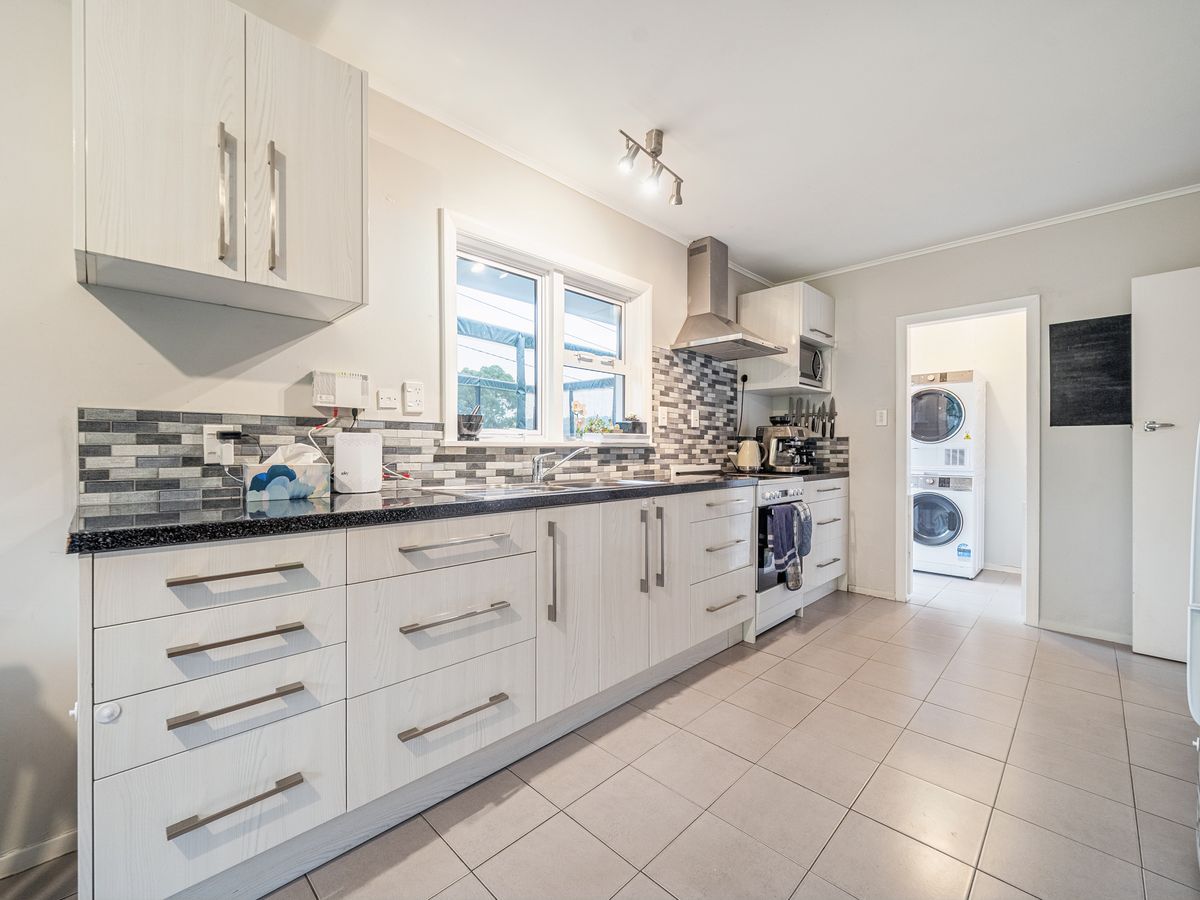 22 Gillespies Road, Birchville, Upper Hutt City, Wellington - Photo 3