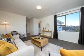 124 Solar Road, Glen Eden