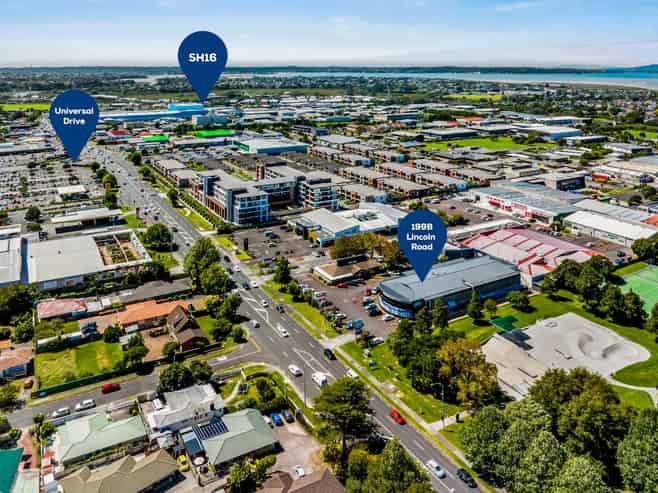 SPLIT RISK INVESTMENT ON LINCOLN ROAD
