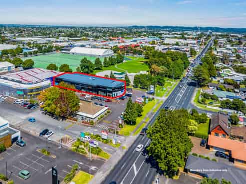 SPLIT RISK INVESTMENT ON LINCOLN ROAD
