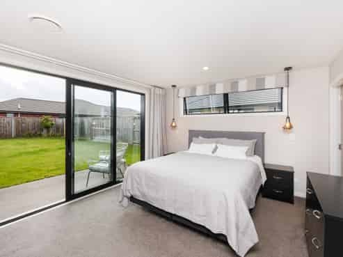 4 Sardinia Grove, Fitzherbert