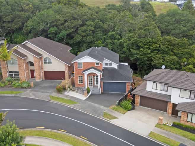 17 Lucca Crescent, Flat Bush