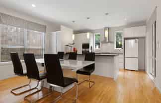 17 Lucca Crescent, Flat Bush