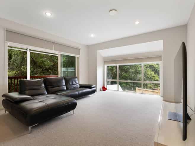 17 Lucca Crescent, Flat Bush