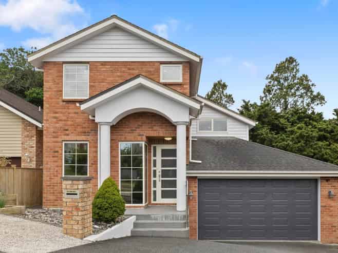 17 Lucca Crescent, Flat Bush