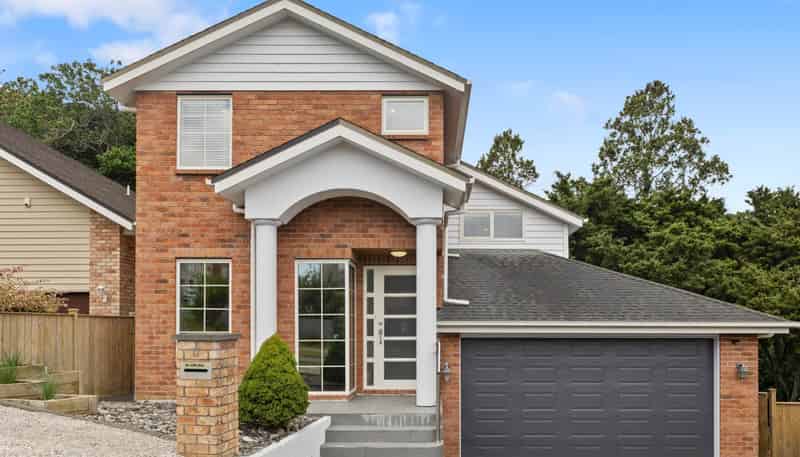 17 Lucca Crescent, Flat Bush